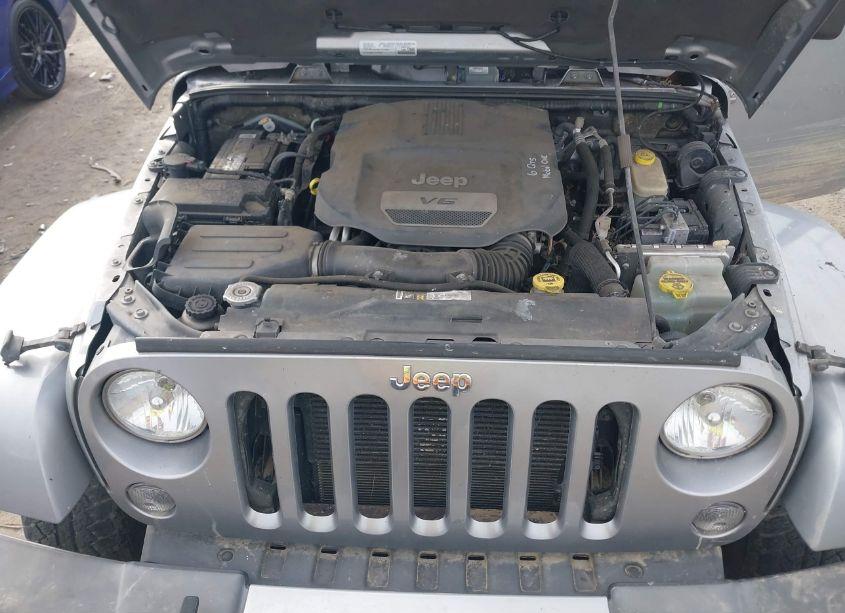 Photo 10 of 2015 Jeep Wrangler UNLIMITED SAHARA (VIN 1C4BJWEG3FL752457)