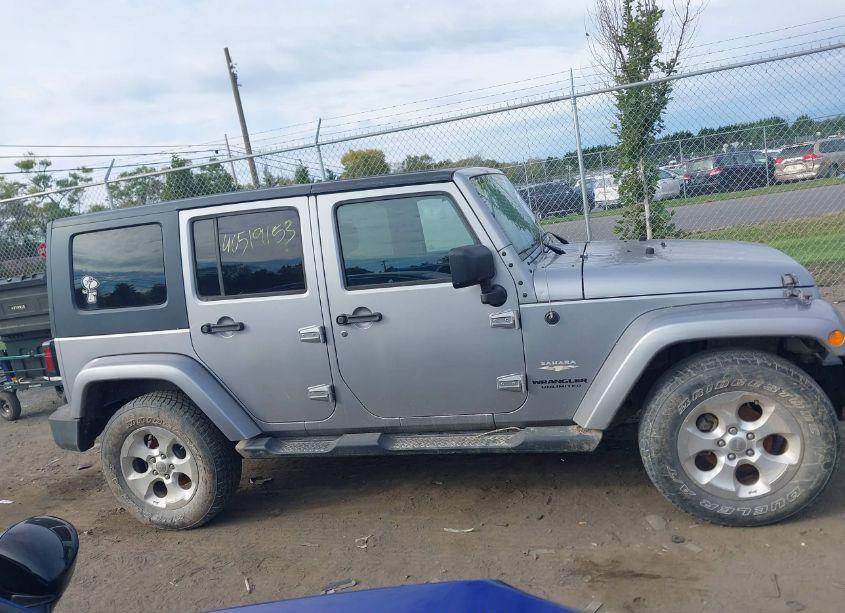 Photo 13 of 2015 Jeep Wrangler UNLIMITED SAHARA (VIN 1C4BJWEG3FL752457)