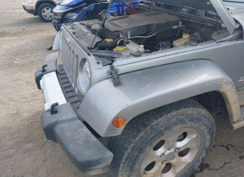 Photo 6 of 2015 Jeep Wrangler UNLIMITED SAHARA (VIN 1C4BJWEG3FL752457)