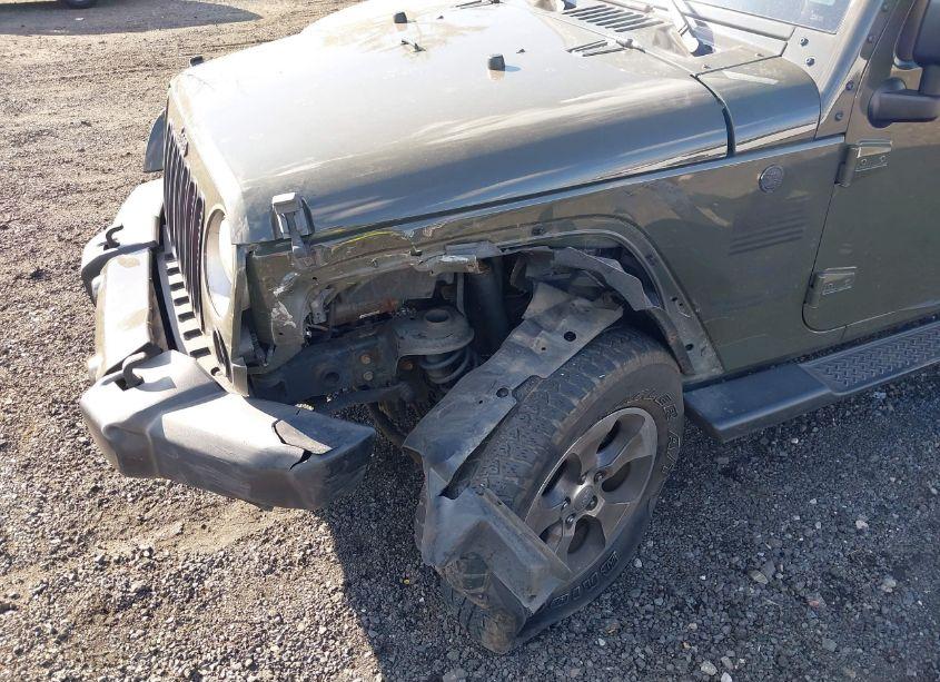 Photo 6 of 2016 Jeep Wrangler UNLIMITED SAHARA (VIN 1C4BJWEG3GL161546)