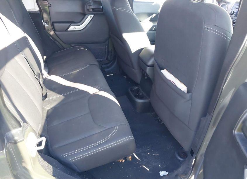 Photo 8 of 2016 Jeep Wrangler UNLIMITED SAHARA (VIN 1C4BJWEG3GL161546)