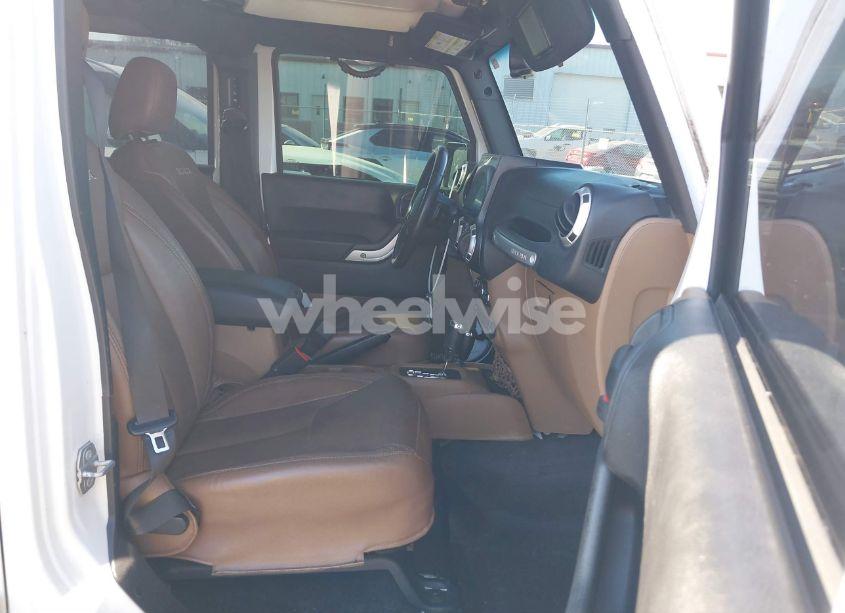 Photo 5 of 2016 Jeep Wrangler UNLIMITED SAHARA (VIN 1C4BJWEG3GL194420)