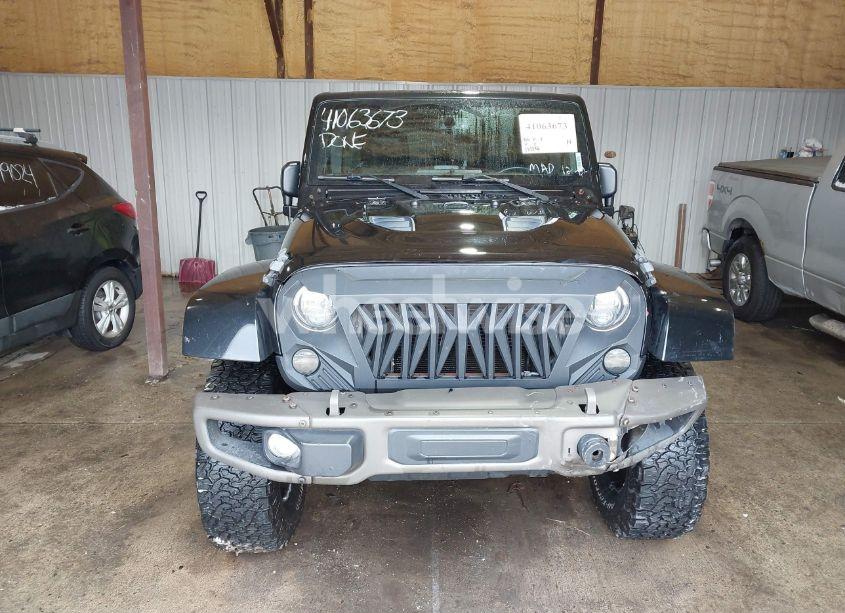 Photo 13 of 2016 Jeep Wrangler UNLIMITED 75TH ANNIVERSARY (VIN 1C4BJWEG3GL244779)