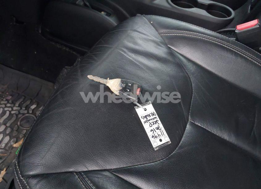 Photo 11 of 2016 Jeep Wrangler UNLIMITED SAHARA (VIN 1C4BJWEG3GL261422)