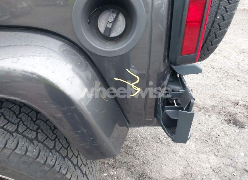 Photo 22 of 2016 Jeep Wrangler UNLIMITED SAHARA (VIN 1C4BJWEG3GL261422)