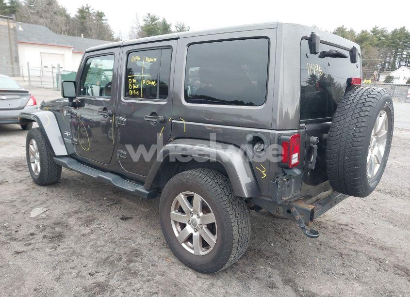 Photo 3 of 2016 Jeep Wrangler UNLIMITED SAHARA (VIN 1C4BJWEG3GL261422)