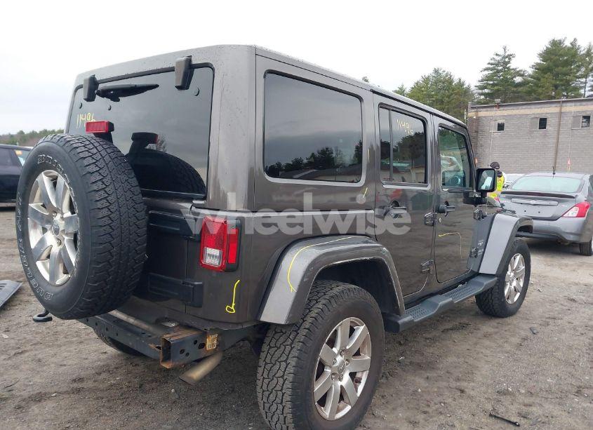 Photo 4 of 2016 Jeep Wrangler UNLIMITED SAHARA (VIN 1C4BJWEG3GL261422)