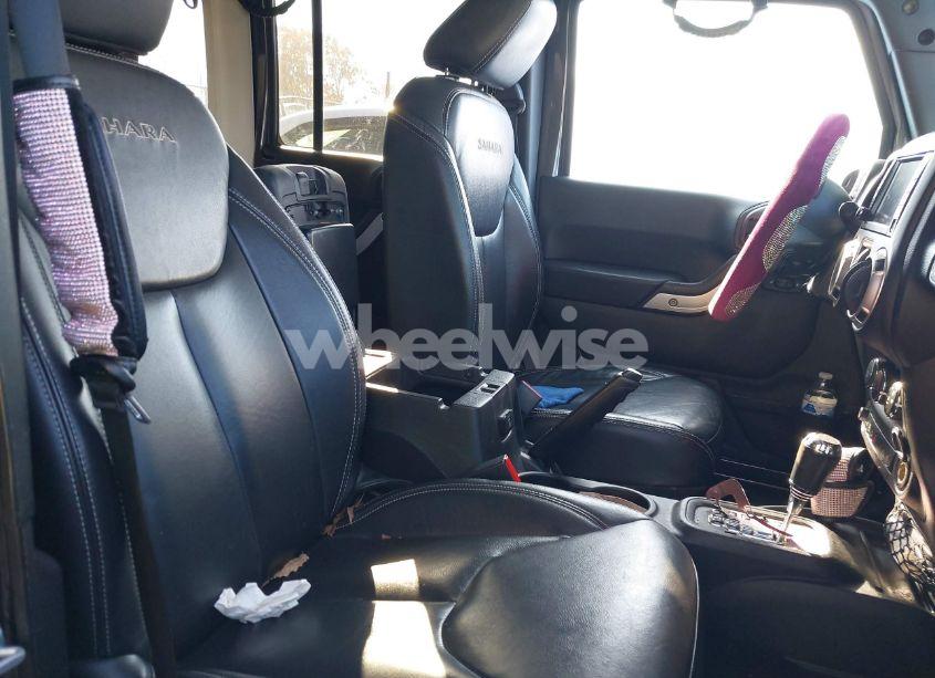 Photo 5 of 2017 Jeep Wrangler UNLIMITED SAHARA 4X4 (VIN 1C4BJWEG3HL567733)