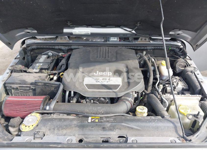 Photo 10 of 2017 Jeep Wrangler UNLIMITED SAHARA (VIN 1C4BJWEG3HL653947)