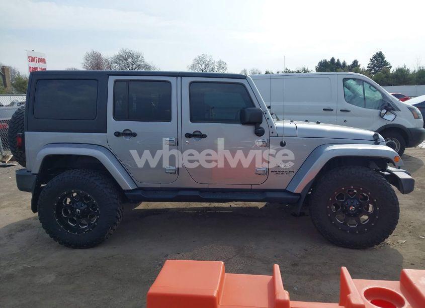 Photo 13 of 2017 Jeep Wrangler UNLIMITED SAHARA (VIN 1C4BJWEG3HL653947)
