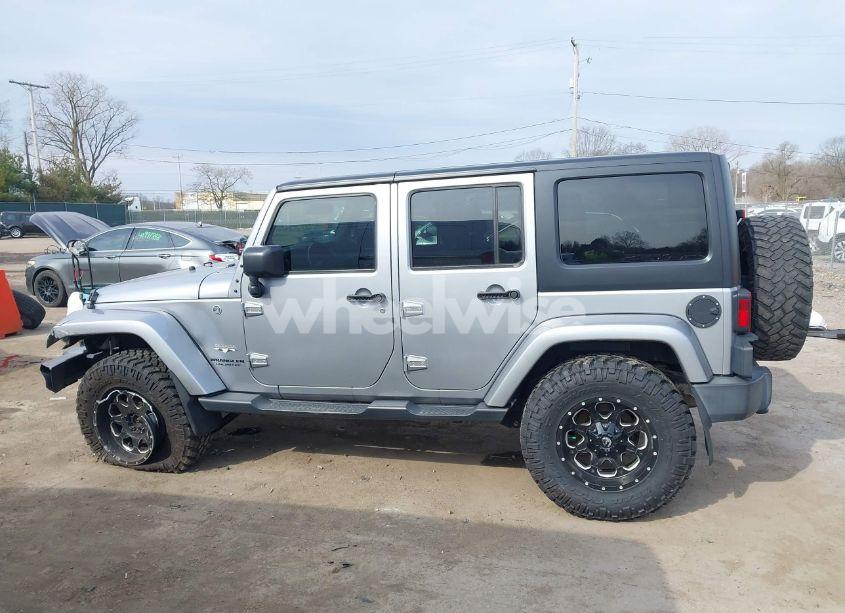 Photo 14 of 2017 Jeep Wrangler UNLIMITED SAHARA (VIN 1C4BJWEG3HL653947)