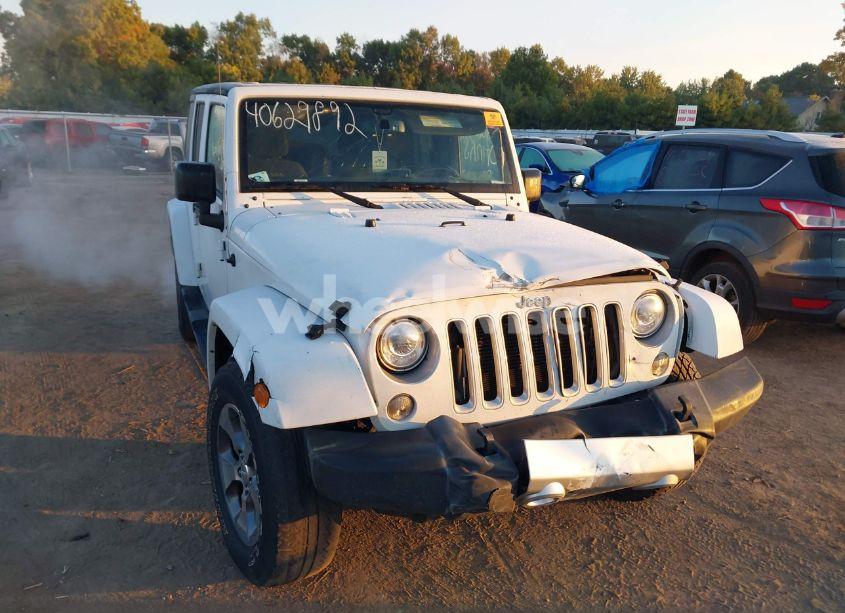 2018 Jeep Wrangler JK UNLIMITED SAHARA 4X4 (VIN 1C4BJWEG3JL832012) main photo