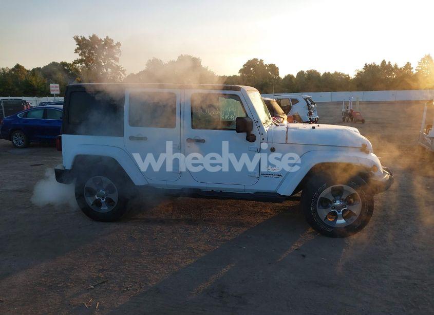 Photo 13 of 2018 Jeep Wrangler JK UNLIMITED SAHARA 4X4 (VIN 1C4BJWEG3JL832012)