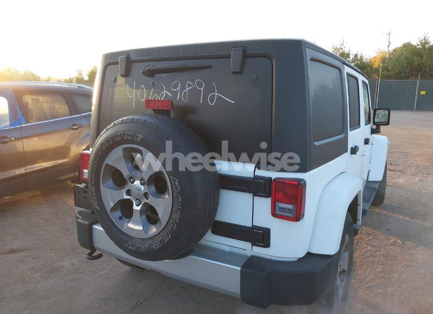 Photo 4 of 2018 Jeep Wrangler JK UNLIMITED SAHARA 4X4 (VIN 1C4BJWEG3JL832012)