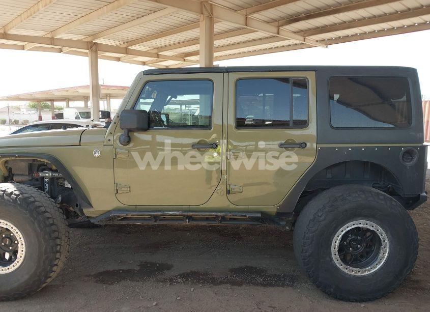 Photo 13 of 2013 Jeep Wrangler UNLIMITED SAHARA (VIN 1C4BJWEG4DL576337)