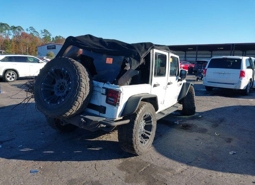 Photo 4 of 2014 Jeep Wrangler UNLIMITED SAHARA (VIN 1C4BJWEG4EL122347)