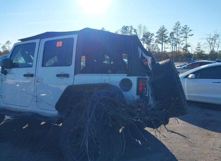 Photo 6 of 2014 Jeep Wrangler UNLIMITED SAHARA (VIN 1C4BJWEG4EL122347)