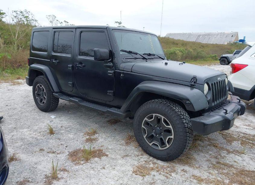 2014 Jeep Wrangler UNLIMITED SAHARA (VIN 1C4BJWEG4EL317865) main photo