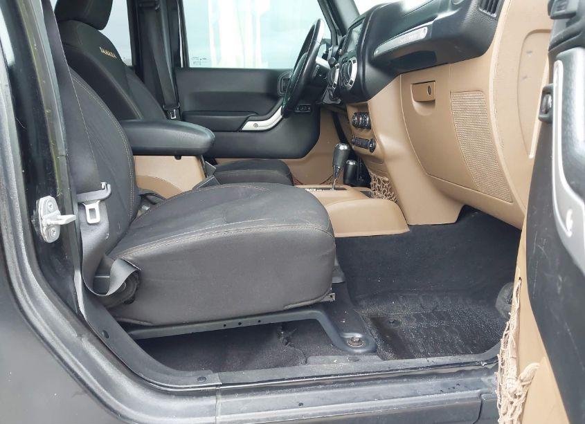 Photo 5 of 2014 Jeep Wrangler UNLIMITED SAHARA (VIN 1C4BJWEG4EL317865)