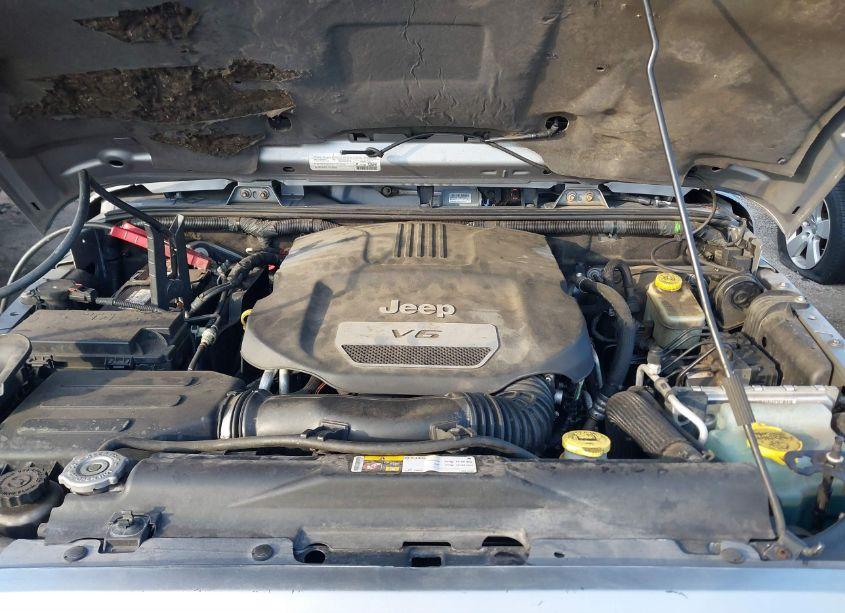 Photo 10 of 2015 Jeep Wrangler UNLIMITED SAHARA (VIN 1C4BJWEG4FL509014)