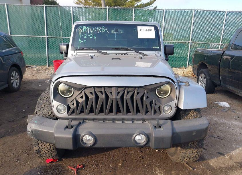 Photo 12 of 2015 Jeep Wrangler UNLIMITED SAHARA (VIN 1C4BJWEG4FL509014)