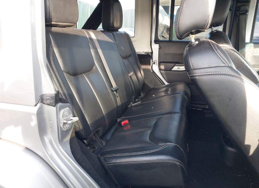 Photo 8 of 2015 Jeep Wrangler UNLIMITED SAHARA (VIN 1C4BJWEG4FL509014)