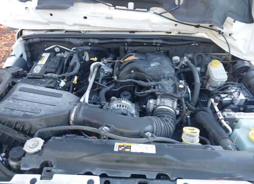 Photo 10 of 2015 Jeep Wrangler UNLIMITED SAHARA (VIN 1C4BJWEG4FL568113)