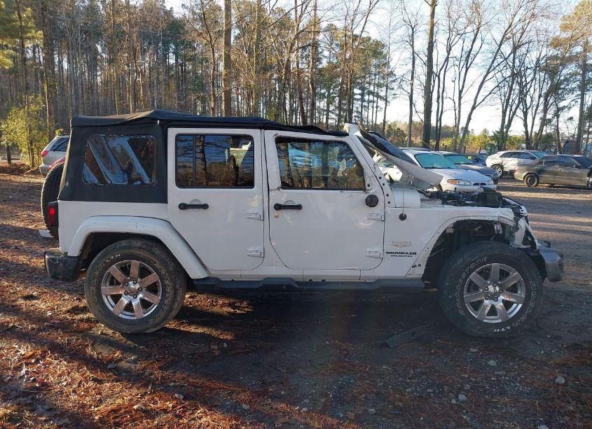 Photo 14 of 2015 Jeep Wrangler UNLIMITED SAHARA (VIN 1C4BJWEG4FL568113)