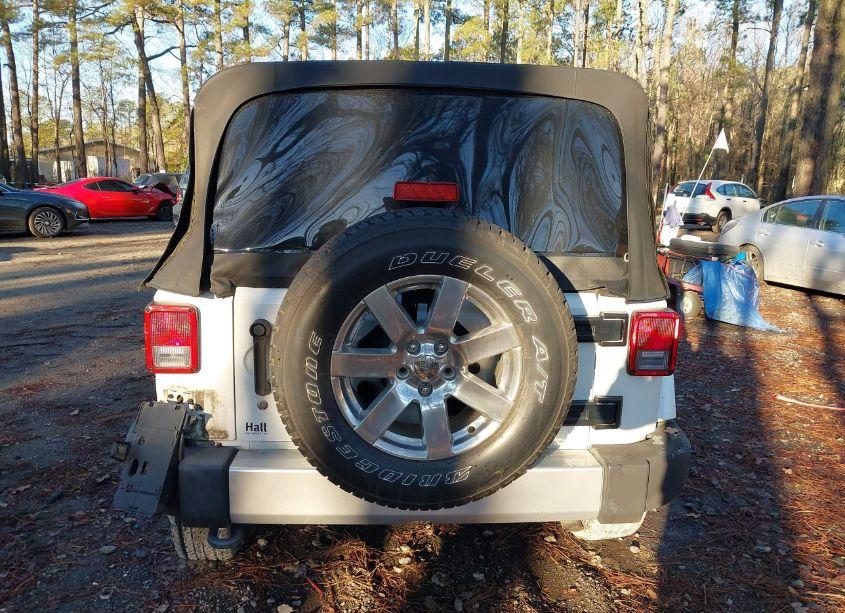 Photo 17 of 2015 Jeep Wrangler UNLIMITED SAHARA (VIN 1C4BJWEG4FL568113)