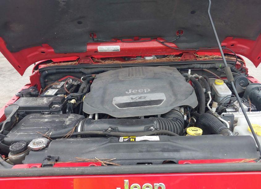 Photo 10 of 2015 Jeep Wrangler UNLIMITED SAHARA (VIN 1C4BJWEG4FL668986)