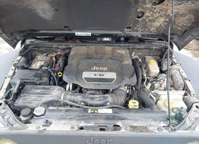 Photo 10 of 2015 Jeep Wrangler UNLIMITED ALTITUDE (VIN 1C4BJWEG4FL708077)