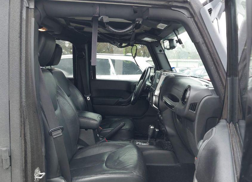 Photo 5 of 2015 Jeep Wrangler UNLIMITED ALTITUDE (VIN 1C4BJWEG4FL708077)