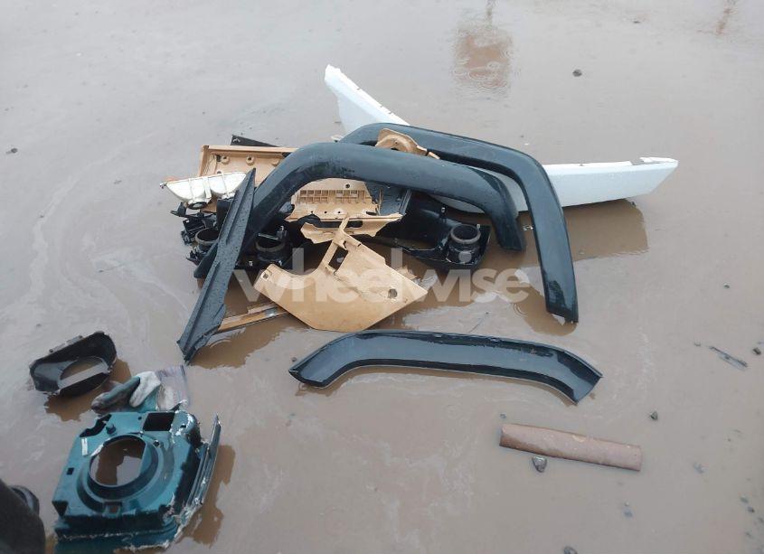 Photo 12 of 2015 Jeep Wrangler UNLIMITED SAHARA (VIN 1C4BJWEG4FL748885)