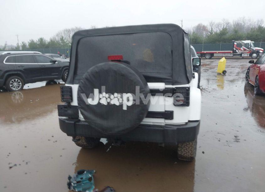 Photo 17 of 2015 Jeep Wrangler UNLIMITED SAHARA (VIN 1C4BJWEG4FL748885)