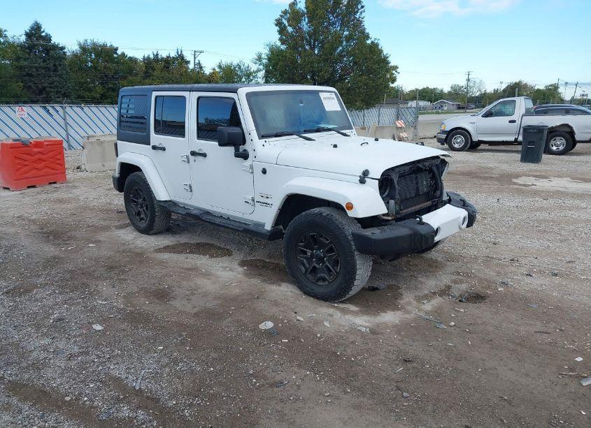 2016 Jeep Wrangler UNLIMITED SAHARA (VIN 1C4BJWEG4GL172135) main photo