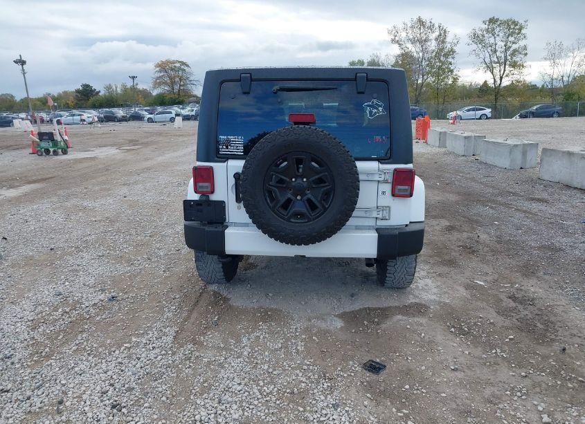 Photo 16 of 2016 Jeep Wrangler UNLIMITED SAHARA (VIN 1C4BJWEG4GL172135)