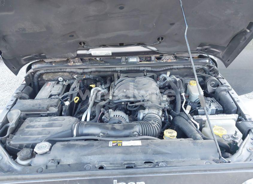 Photo 10 of 2016 Jeep Wrangler UNLIMITED SAHARA (VIN 1C4BJWEG4GL179389)