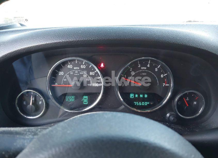 Photo 7 of 2016 Jeep Wrangler UNLIMITED SAHARA (VIN 1C4BJWEG4GL179389)