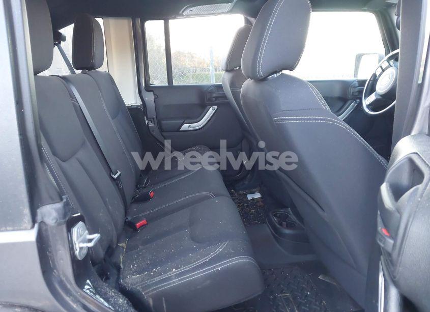 Photo 8 of 2016 Jeep Wrangler UNLIMITED SAHARA (VIN 1C4BJWEG4GL179389)