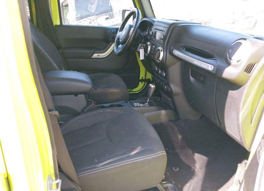 Photo 5 of 2017 Jeep Wrangler UNLIMITED SAHARA 4X4 (VIN 1C4BJWEG4HL508965)