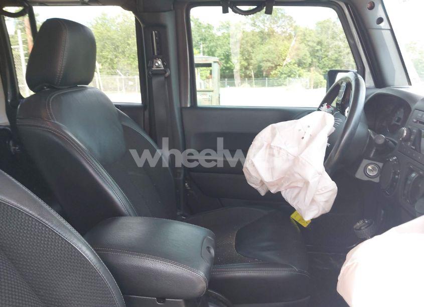 Photo 5 of 2017 Jeep Wrangler UNLIMITED WINTER 4X4 (VIN 1C4BJWEG4HL605213)