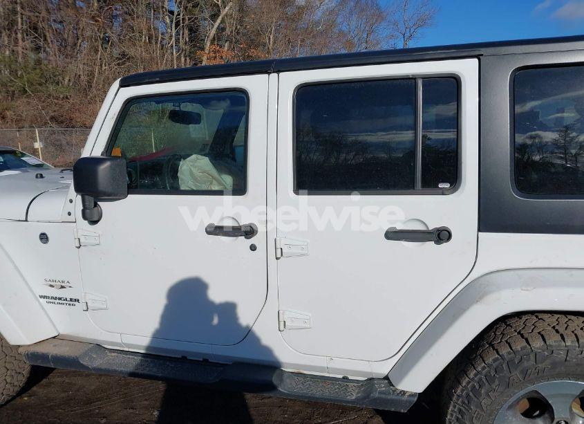 Photo 14 of 2017 Jeep Wrangler UNLIMITED SAHARA 4X4 (VIN 1C4BJWEG4HL722578)