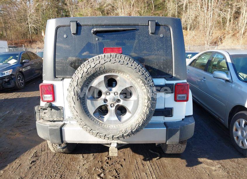 Photo 16 of 2017 Jeep Wrangler UNLIMITED SAHARA 4X4 (VIN 1C4BJWEG4HL722578)