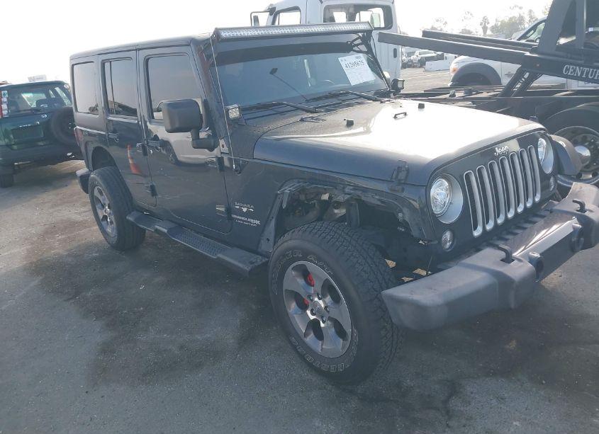 2018 Jeep Wrangler JK UNLIMITED SAHARA 4X4 (VIN 1C4BJWEG4JL909468) main photo