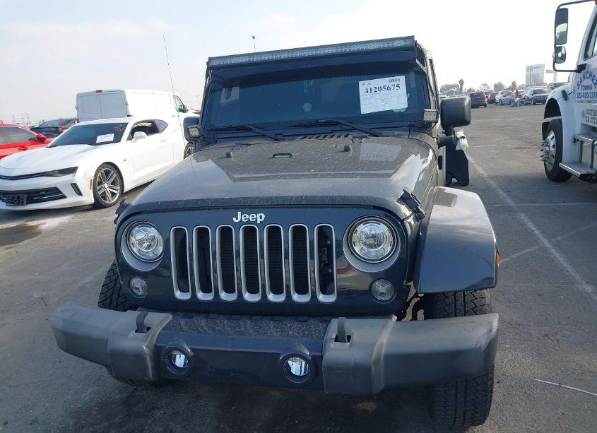 Photo 12 of 2018 Jeep Wrangler JK UNLIMITED SAHARA 4X4 (VIN 1C4BJWEG4JL909468)