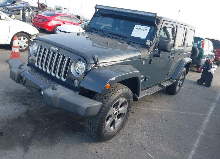 Photo 2 of 2018 Jeep Wrangler JK UNLIMITED SAHARA 4X4 (VIN 1C4BJWEG4JL909468)
