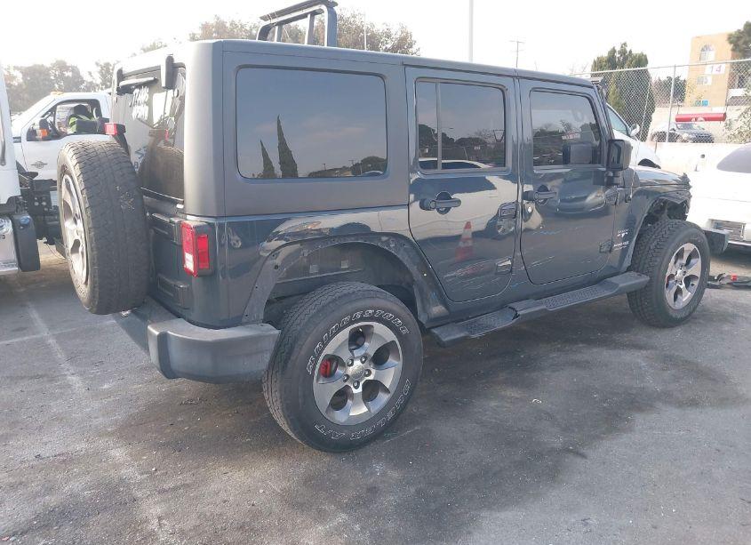 Photo 4 of 2018 Jeep Wrangler JK UNLIMITED SAHARA 4X4 (VIN 1C4BJWEG4JL909468)