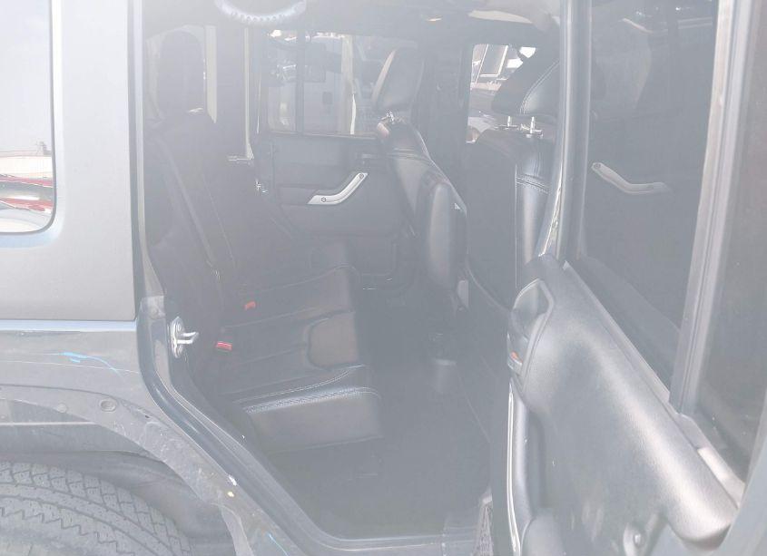 Photo 8 of 2018 Jeep Wrangler JK UNLIMITED SAHARA 4X4 (VIN 1C4BJWEG4JL909468)