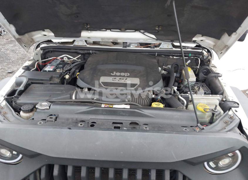 Photo 10 of 2013 Jeep Wrangler UNLIMITED SAHARA (VIN 1C4BJWEG5DL523632)