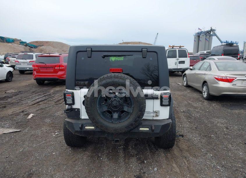 Photo 16 of 2013 Jeep Wrangler UNLIMITED SAHARA (VIN 1C4BJWEG5DL523632)